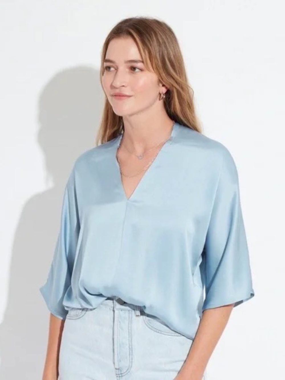 The Reset Satin V neck pullover